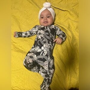 Bums and Roses bamboo snake footie